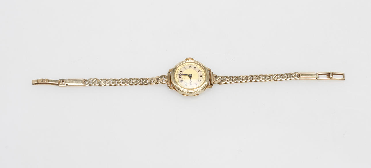 ÄLDRE DAMUR MORA MED ARMBAND, 14k guld, total vikt ca 17,3 gr.