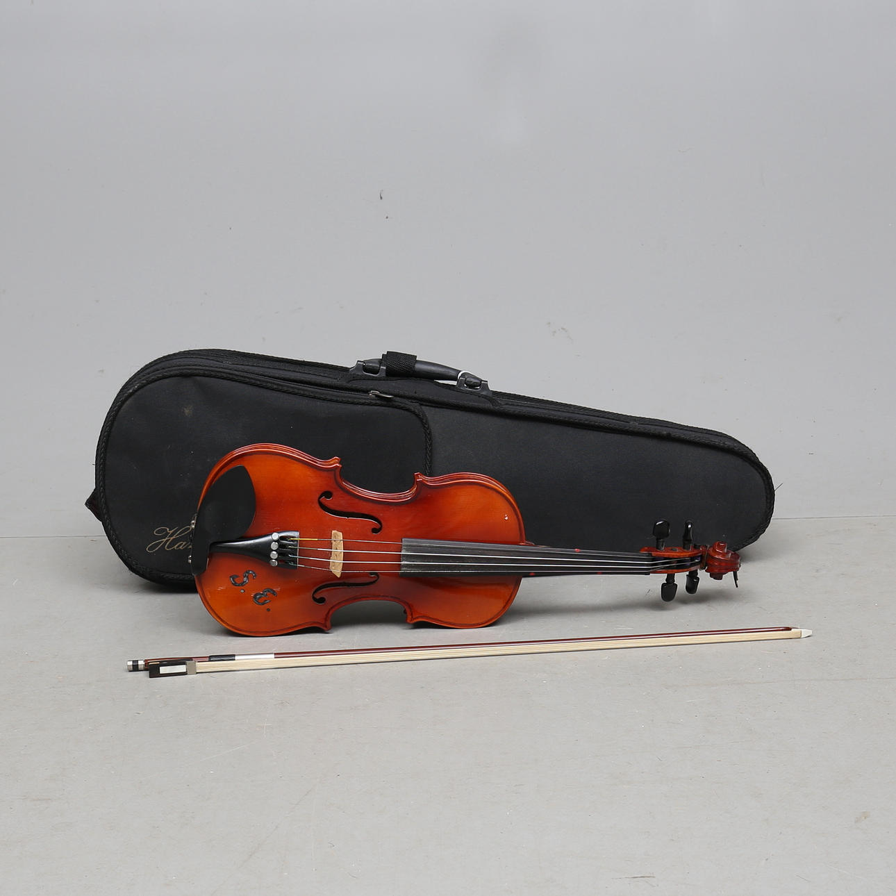 VIOLIN, 2/4, Hazelton, China.