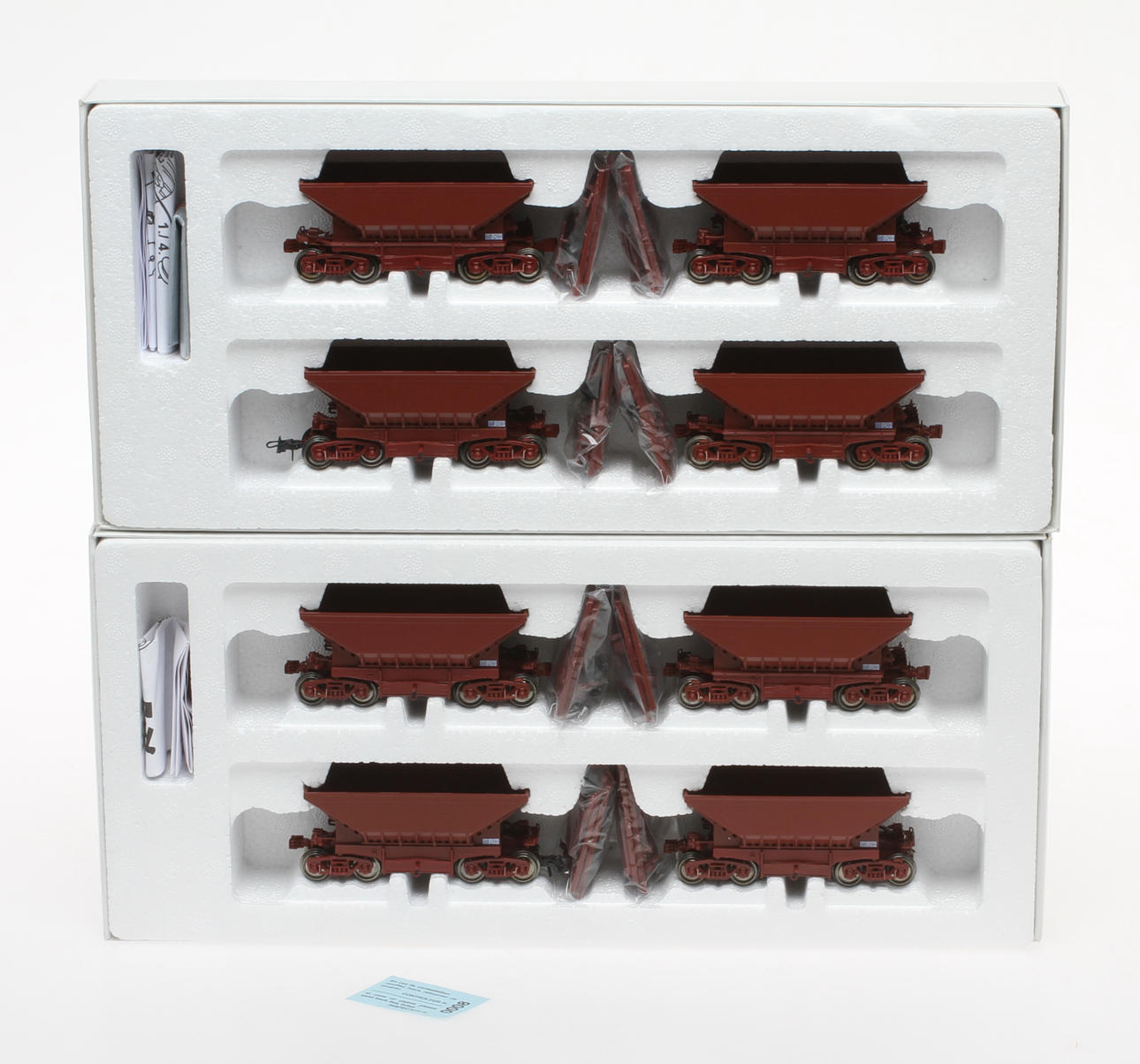 MODELLTÅG ROCO 2 satser 44173 med totalt 8 stycken 4-axliga SJ malmvagnar i originalkartong.