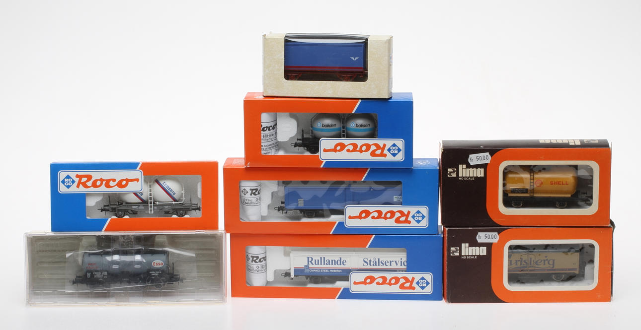 MODELLTÅG ROCO 4 SJ godsvagnar, BRAWA godsvagn och LIMA 2 godsvagnar i originalkartong.