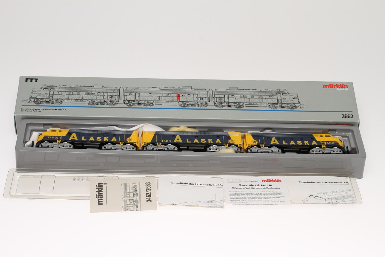 MÄRKLIN DIGITAL H0 3663 ALASKA, tredelat diesellok.