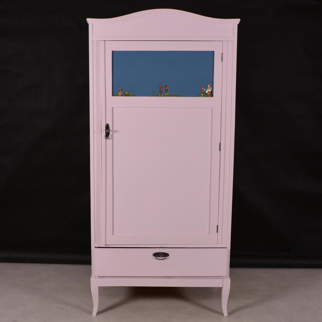 DRÄNGASKÅP, ek, 1900-talets första hälft.