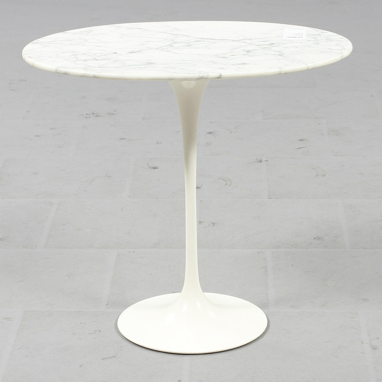 EERO SAARINEN. Sannolikt. Sideboard, "Tulip".