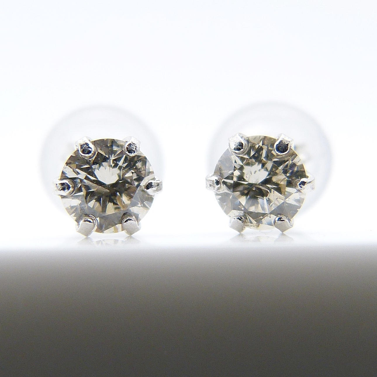PENDIENTES DE DIAMANTE , 0,30 QUILATES.