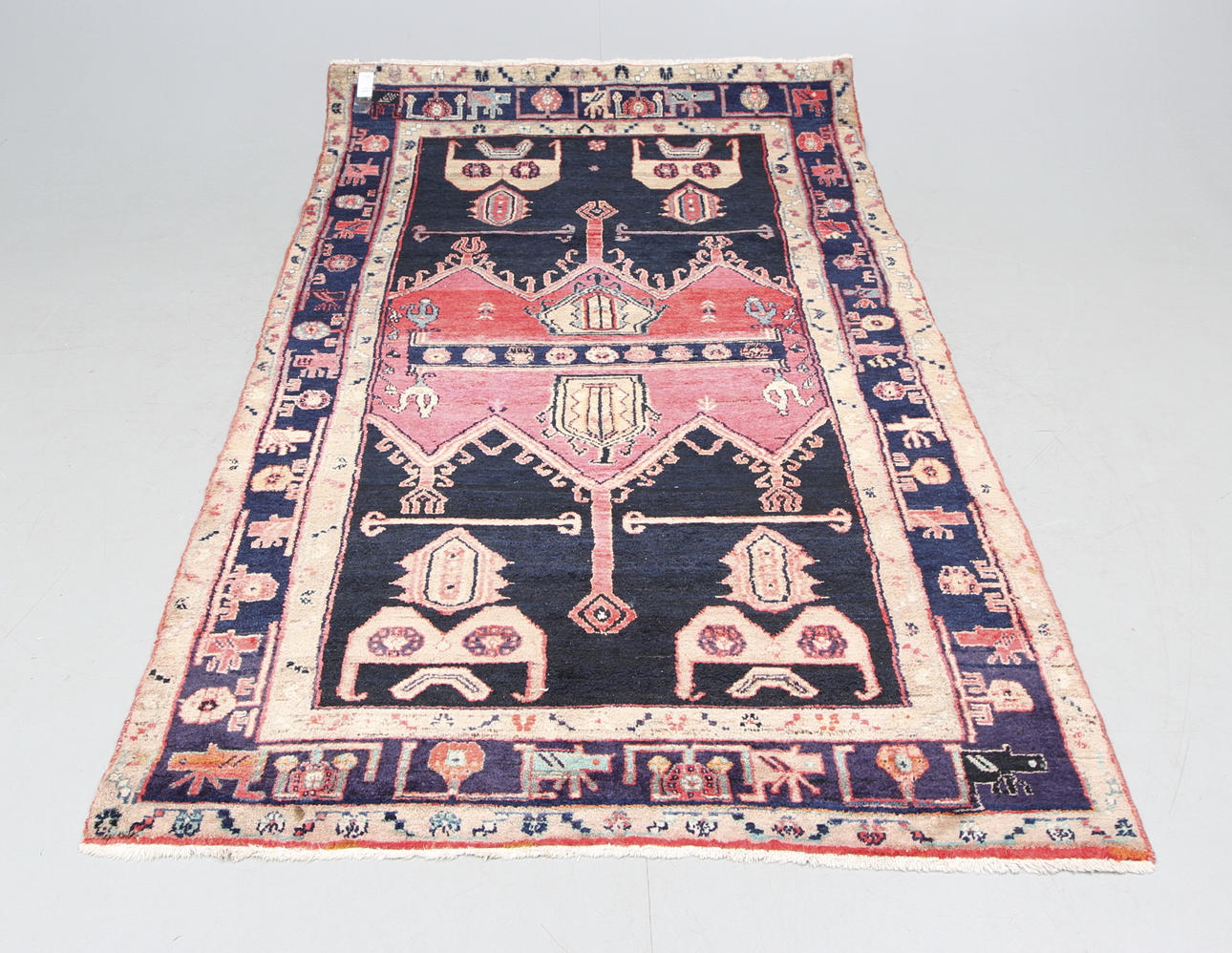 MATTA, persisk, 261 x 150 cm.