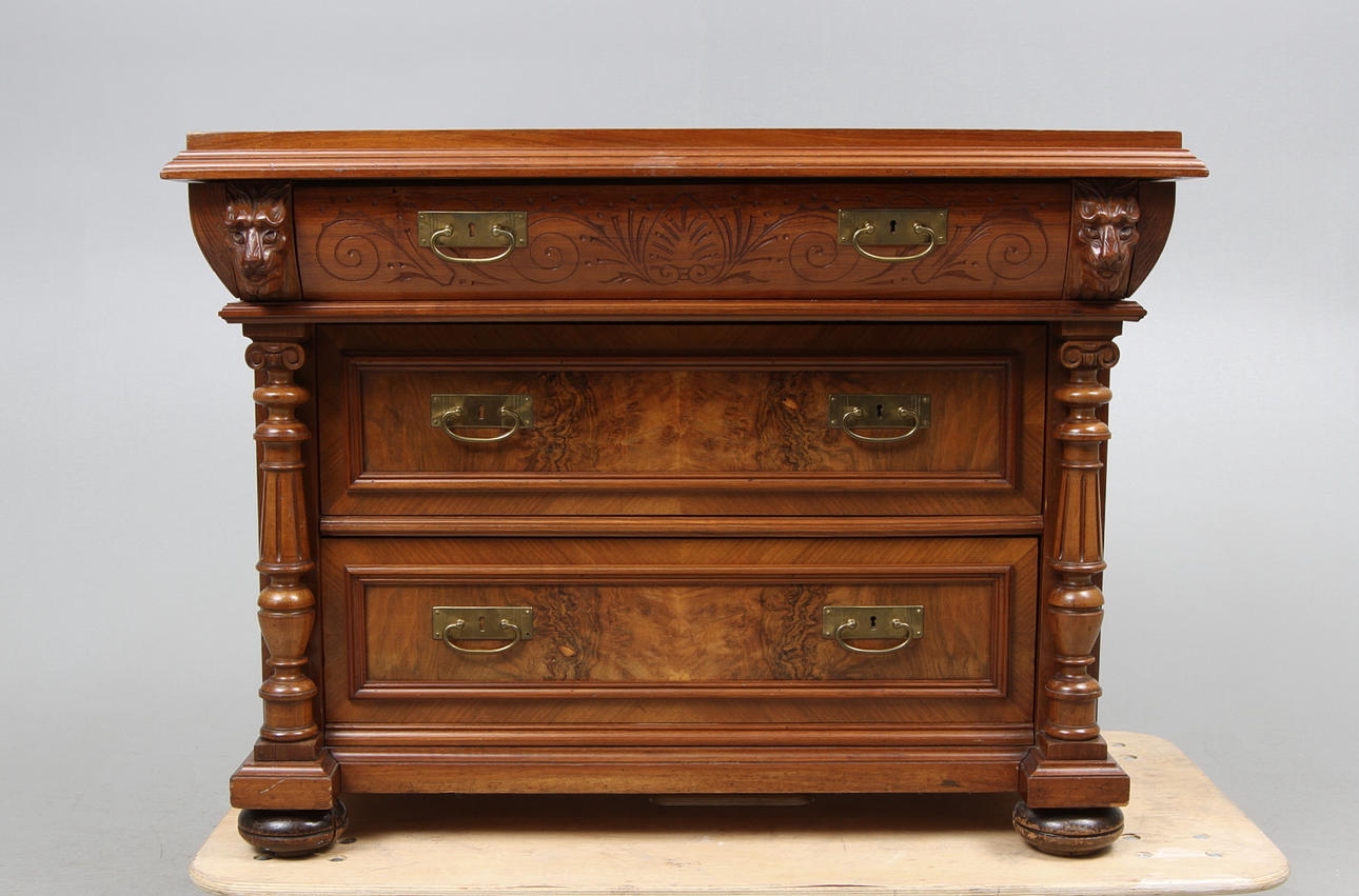 BYRÅ, nyrenässans, sekelskiftet 1900.