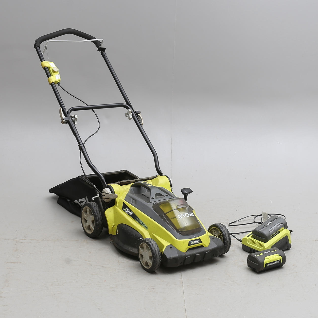 Ruohonleikkurit, RYOBI.