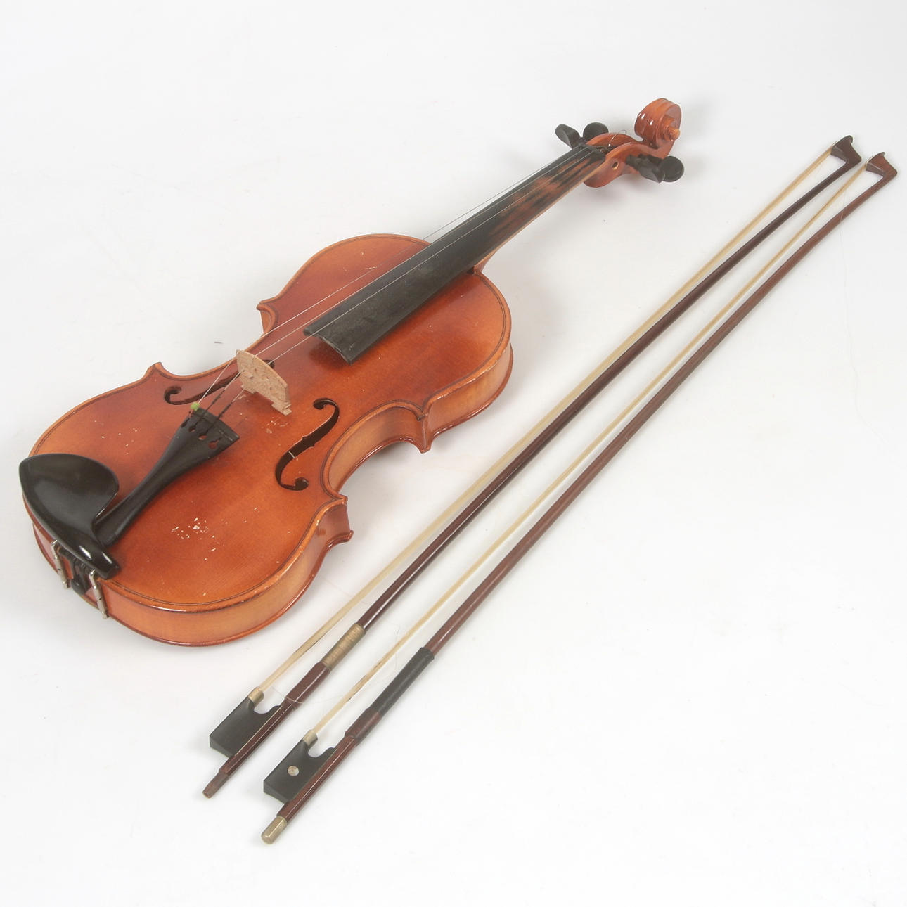 VIOLIN with STRINGS, 3 parts, 1900s.