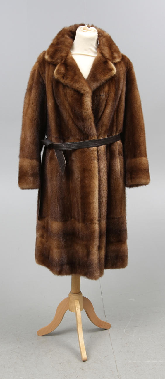 PÄLS, Saga Mink, J.F. Ljungqvist, Tranås.