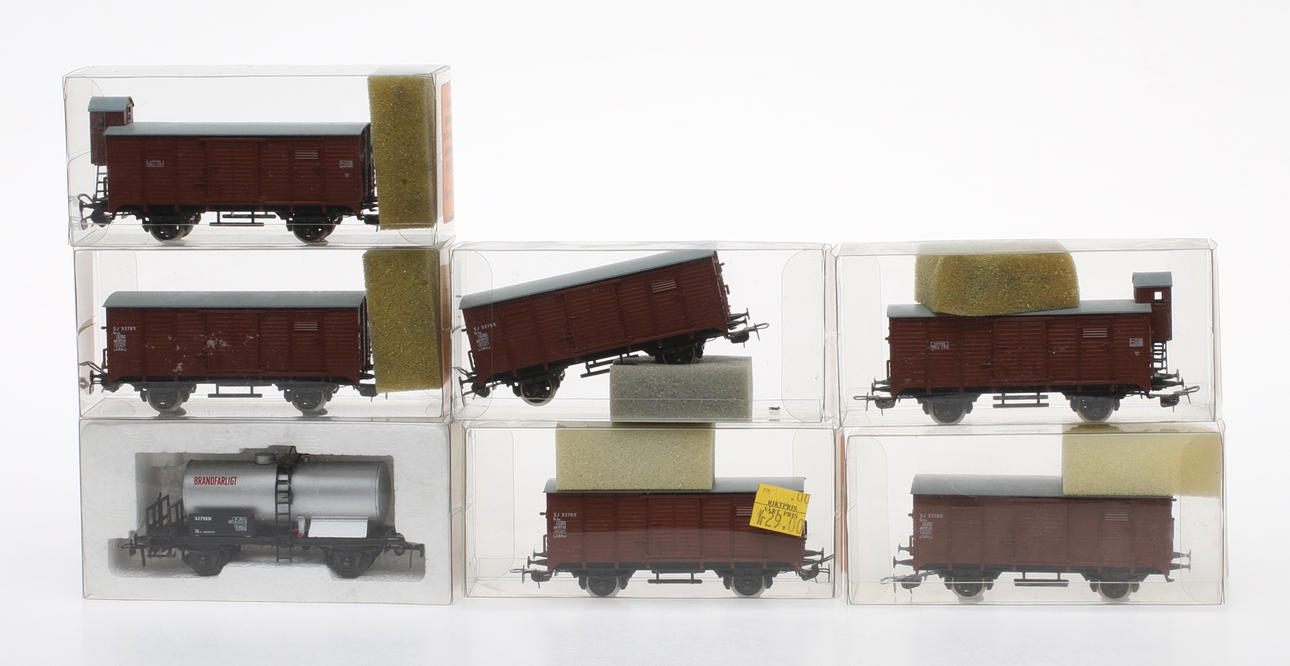 MODELLTÅG 7 PIKO godsvagnar i originalkartong.