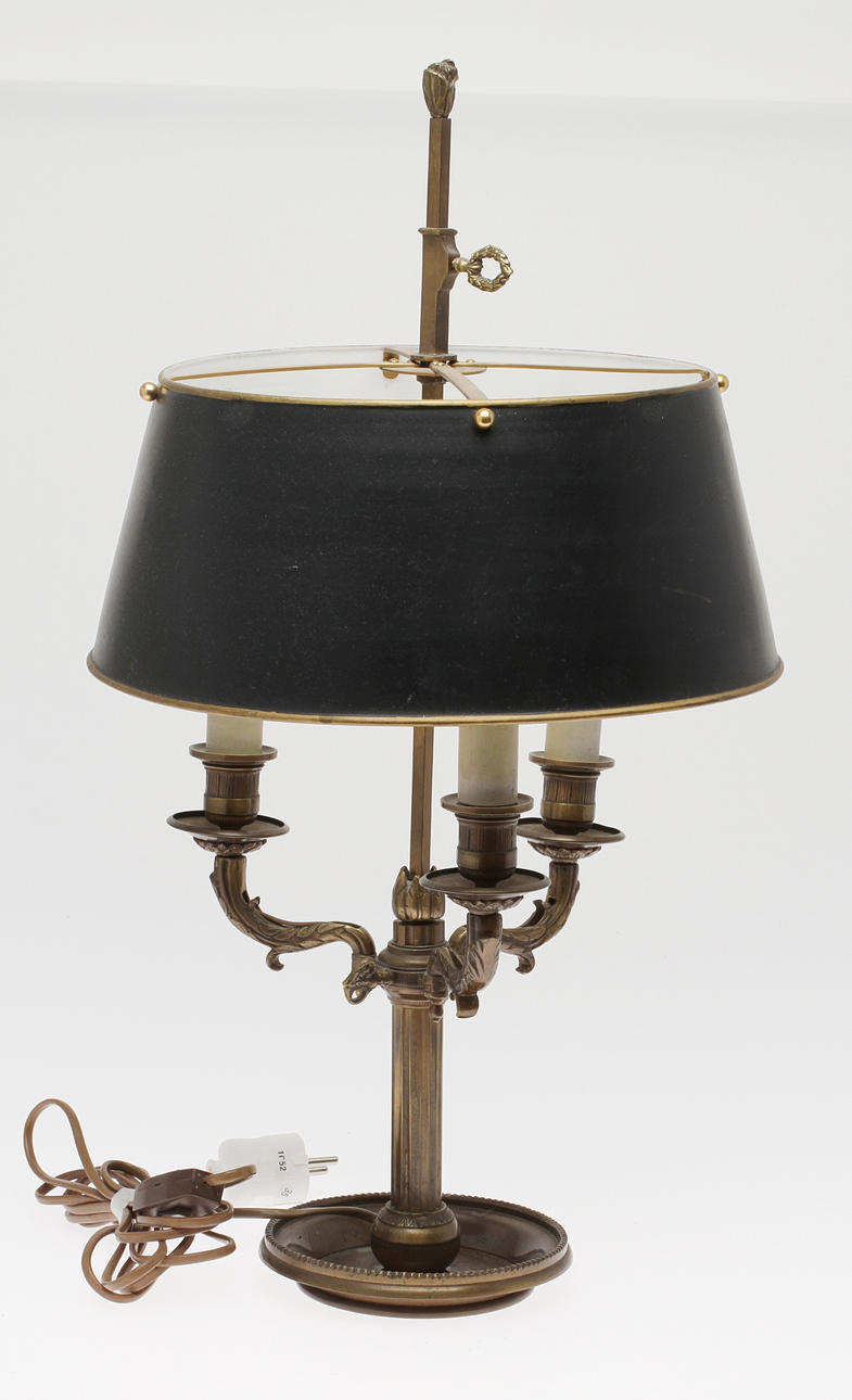 BORDSLAMPA, för 3 ljuspunkter, mässing, 1900-tal.