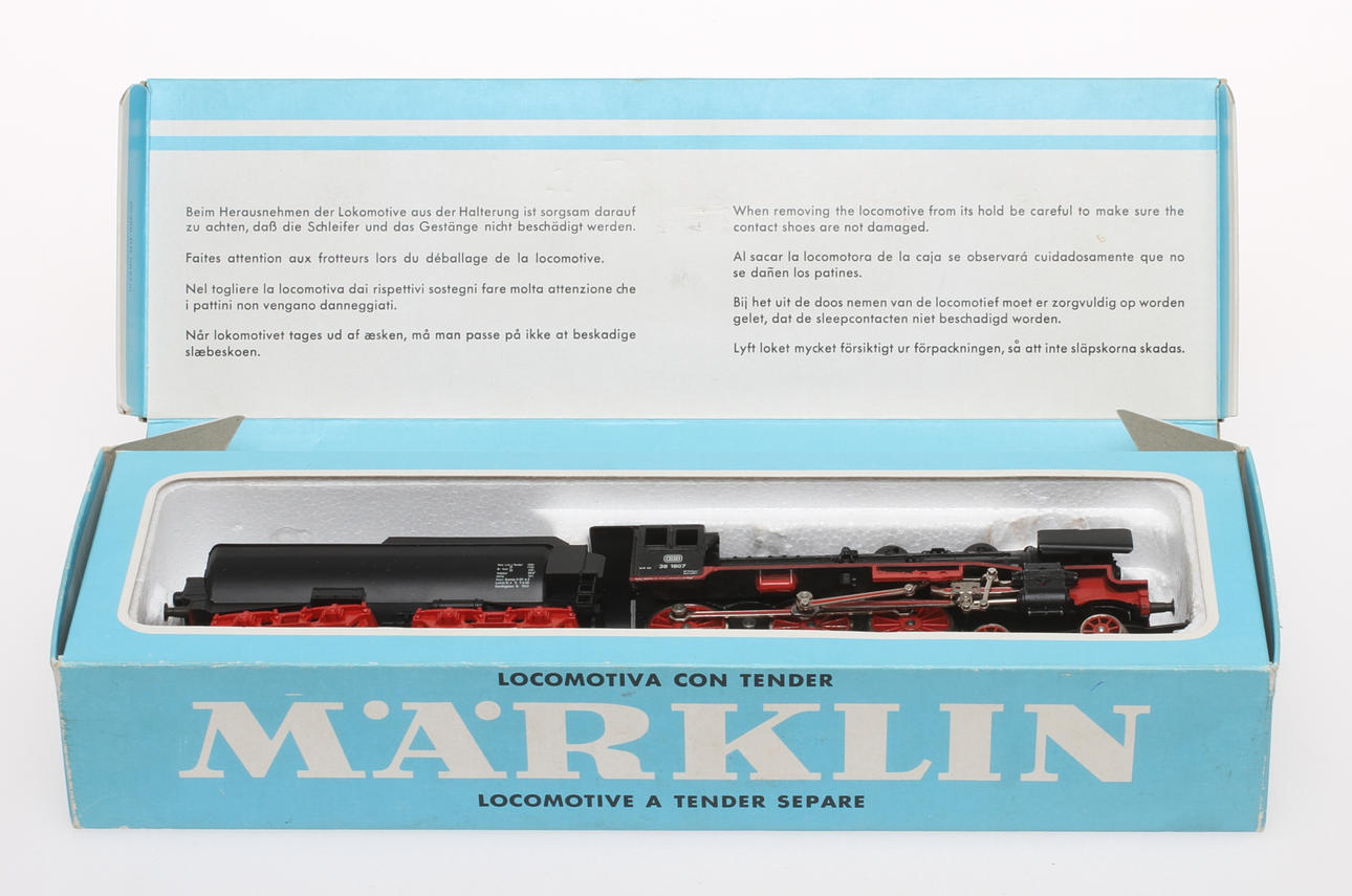 MODELLTÅG MÄRKLIN 3098 ånglok BR 38 i originalkartong.