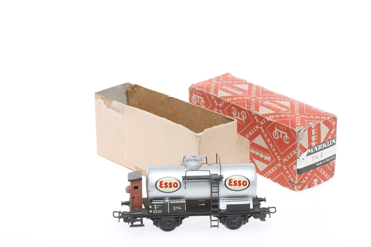 MODELLTÅG MÄRKLIN 314 E tankvagn ESSO i originalkartong.