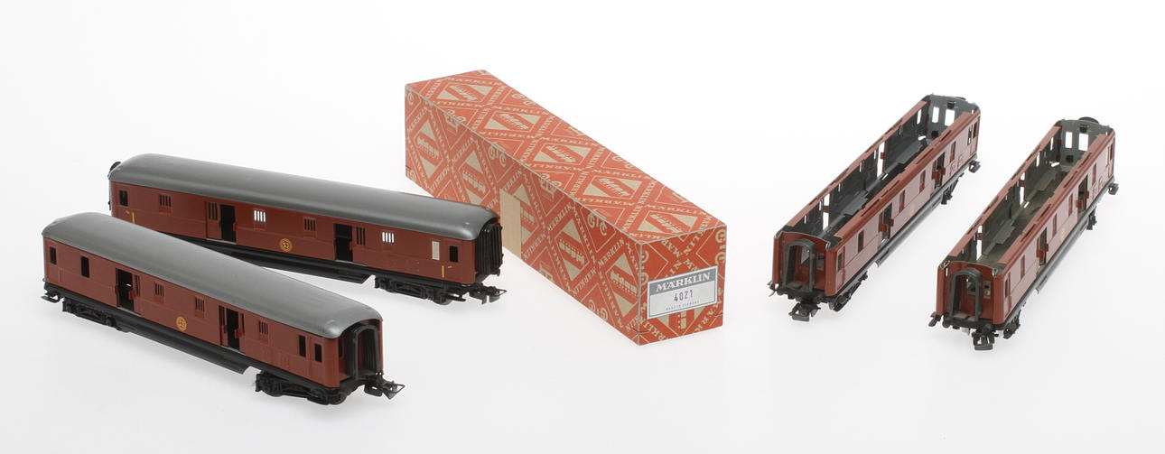 MODELLTÅG MÄRKLIN 4 resgodsvagnar 4021.