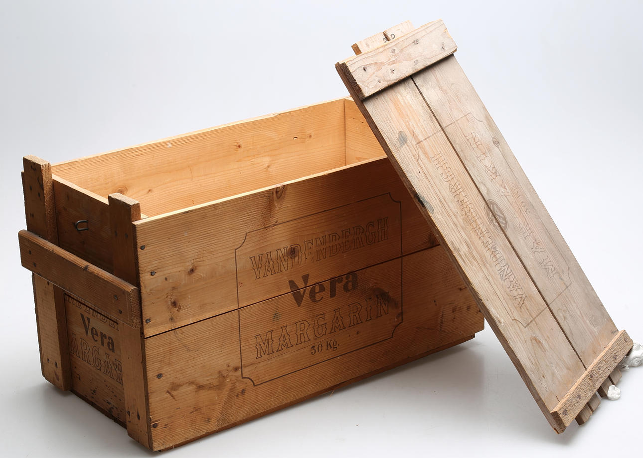 BOX, Vera Margarin, 1900s.