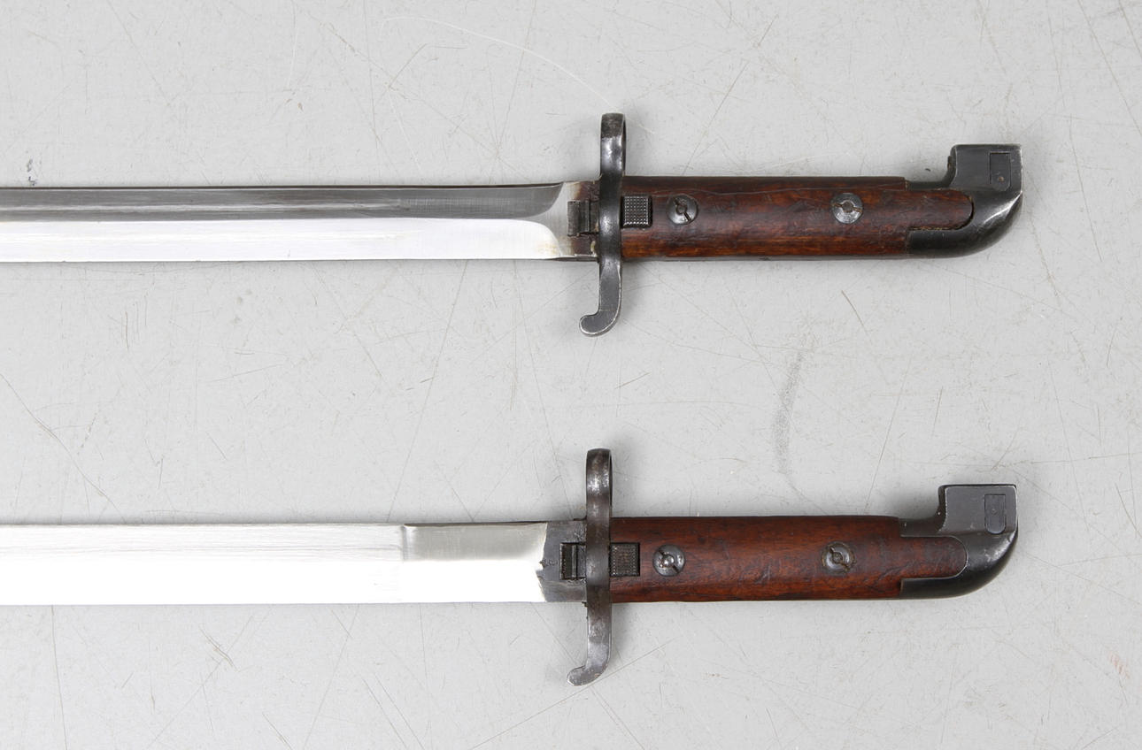 BAJONETTER, 2 st, Sverige, 1800/1900-tal.