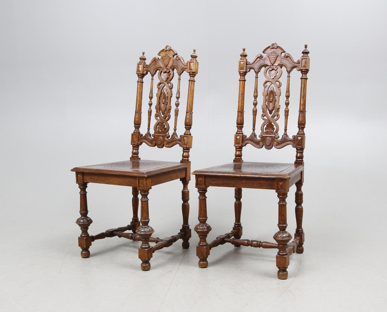 STOLAR, ett par, nyrenässans, sent 1800-tal.