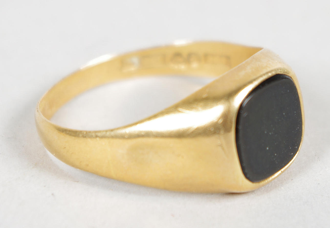 KLACKRING, 18K guld.