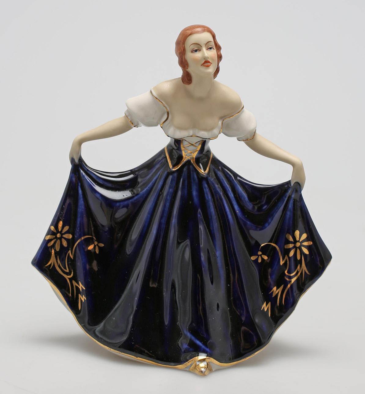 FIGURIN, porslin, Royal Dux Bohemia, Tjeckoslovakien.