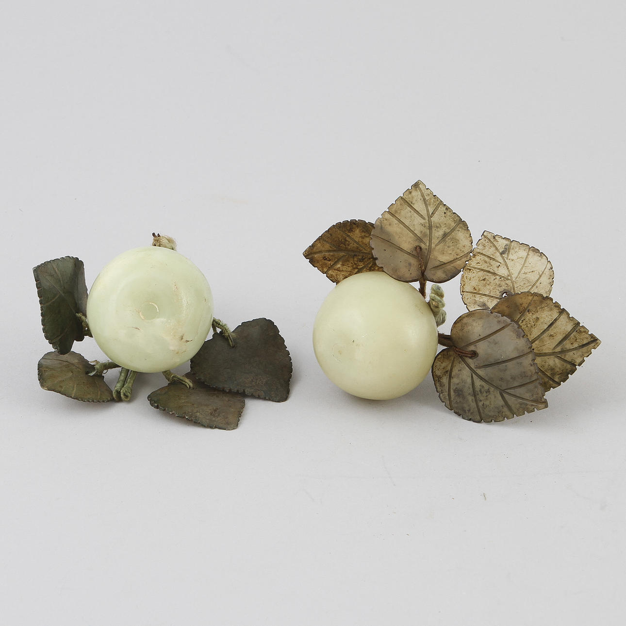 STENFRUKTER. 2 st, Kina, 1900-talets första hälft.