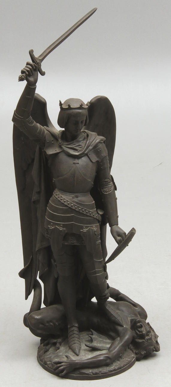 AIMÉ MILLET. Skulptur, Ärkeängeln Gabriel slåss mot Satan, patinerad metall.