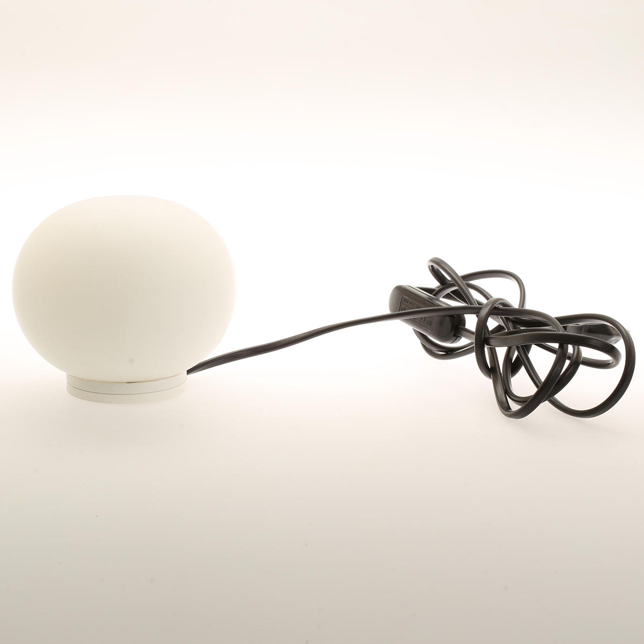 BORDSLAMPA, Mini Glo-ball, Jasper Morrison, Flos.