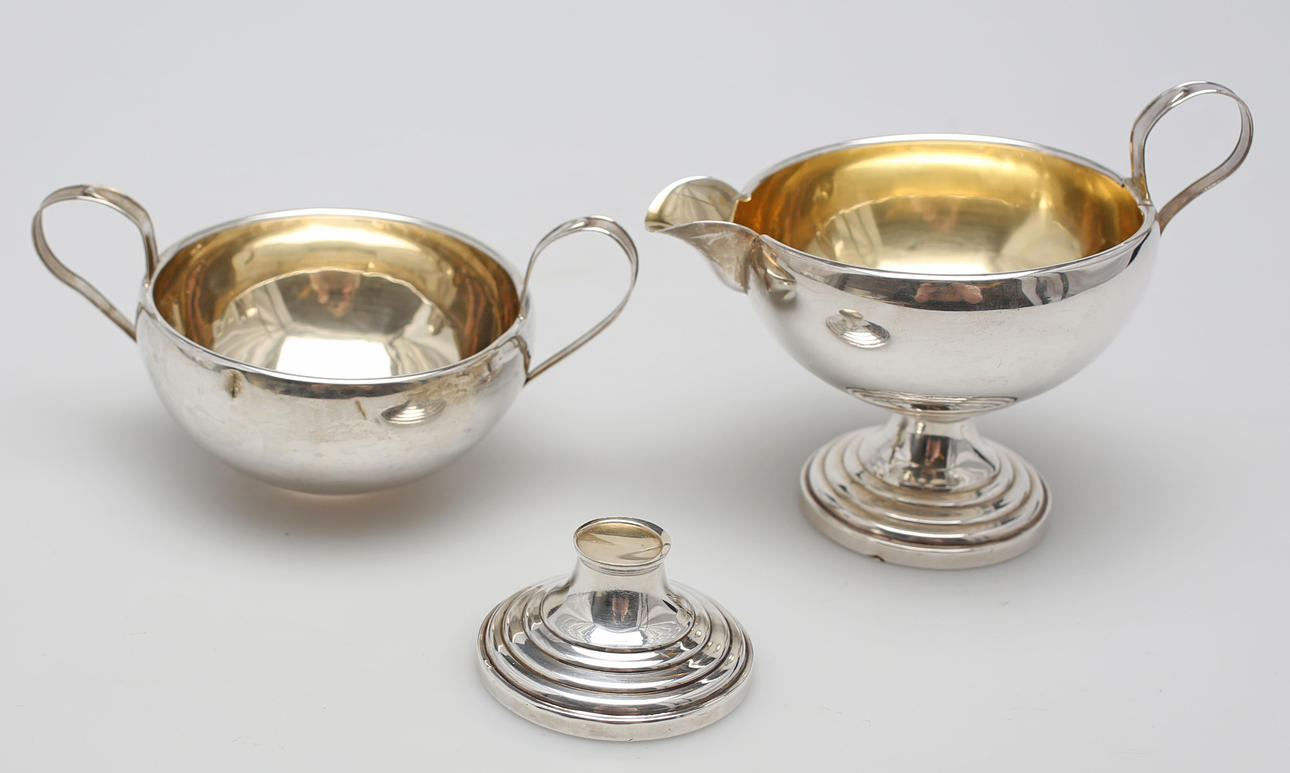 GRÄDDKANNA OCH SOCKERSKÅL, sterlingsilver, MFH, M. Fred Hirsch, Jersey City, New Jersey, 1900-talets första del.