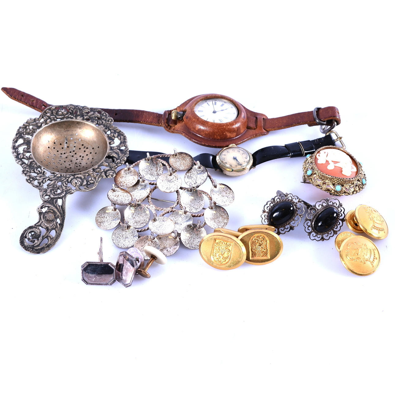 KLOCKOR SAMT BROSCHER MM, bl a silver.