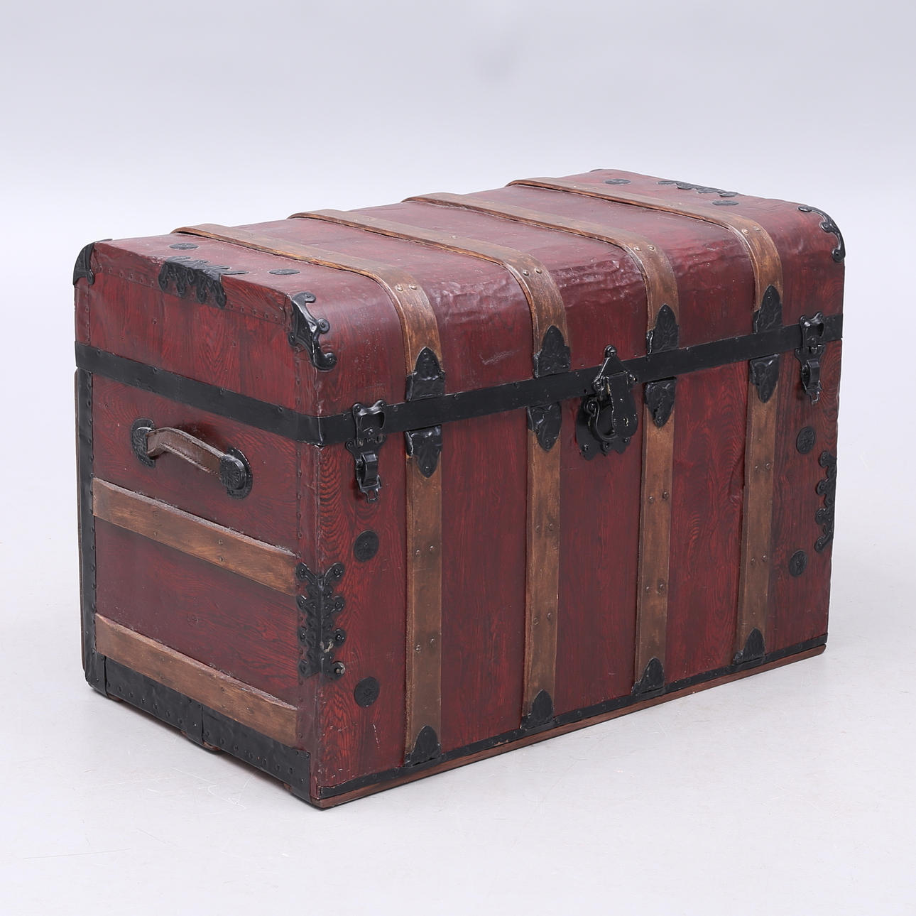 KOFFERT, trä/plåt, 1800/1900-tal.