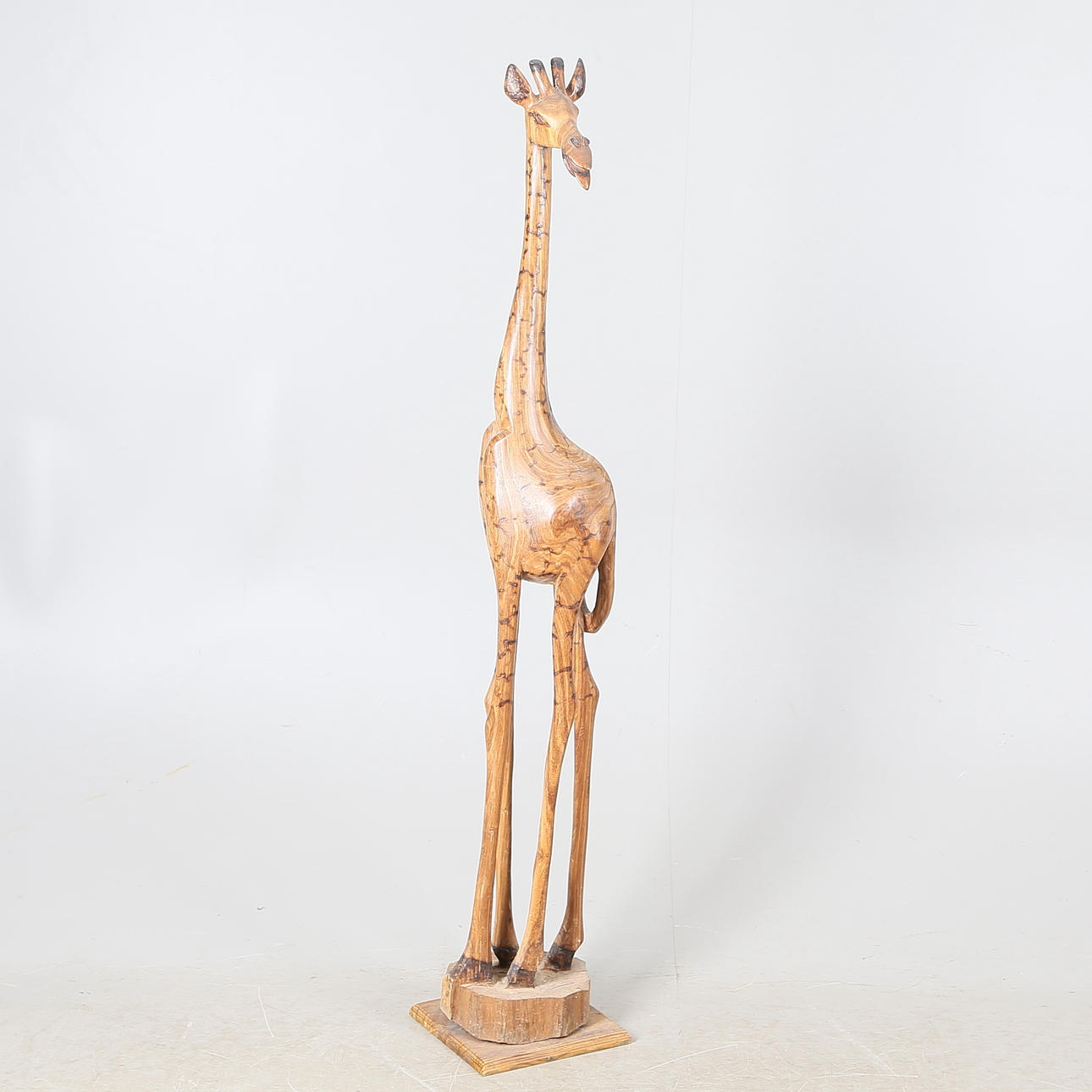 GIRAFF, trä, 1900-tal.