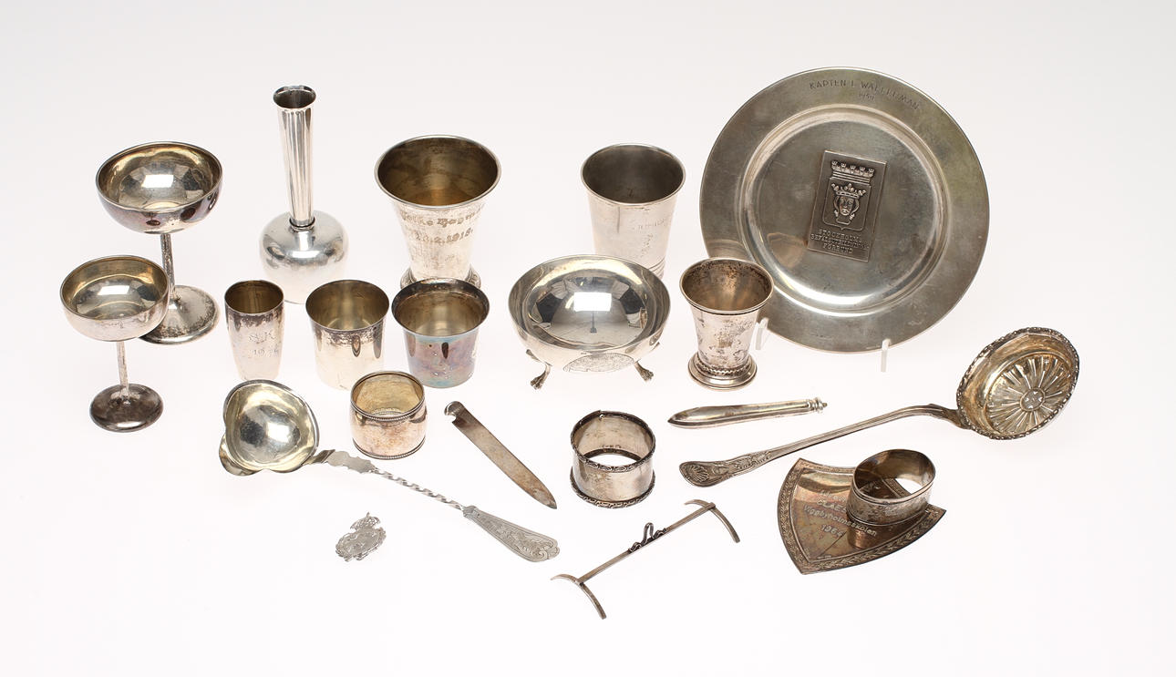 A Collection SILVER, 21 parts, 20th century. Total weight 712g.