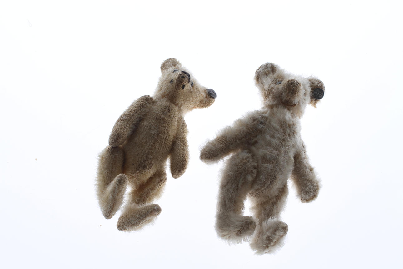 STEIFF NALLAR 2 stycken 1920 - 30-tal. Knapp i örat.