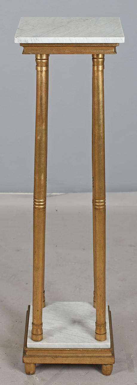 PIEDESTAL MED STENSKIVOR, 1900-talets andra hälft.