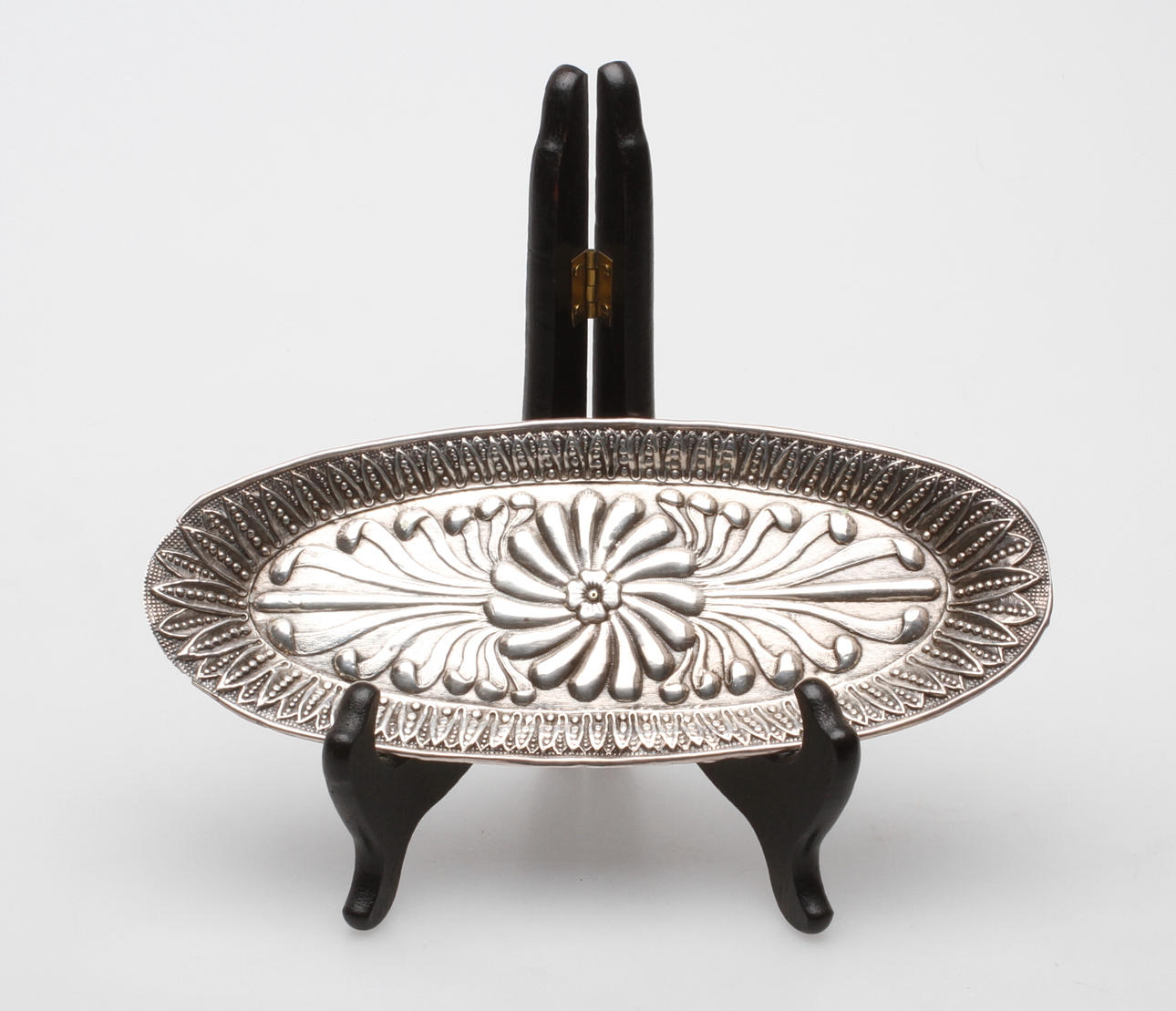 FAT till LJUSSAX, möjligen silver, 1800-tal.