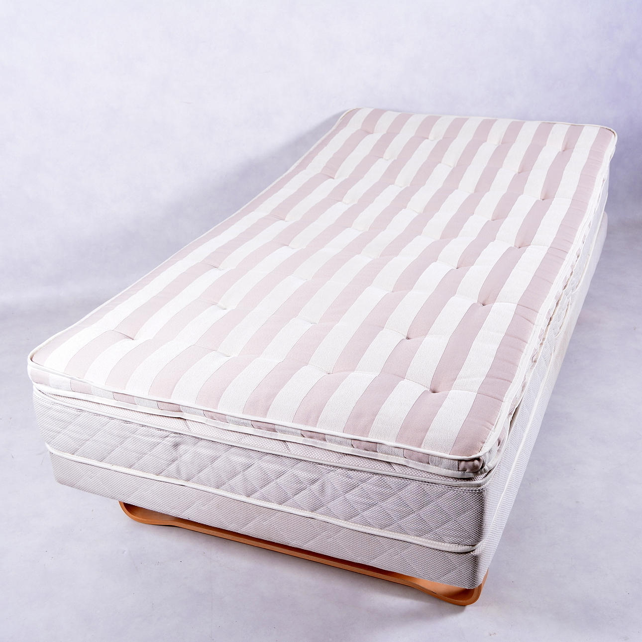 SÄNG, Kinnabädden.