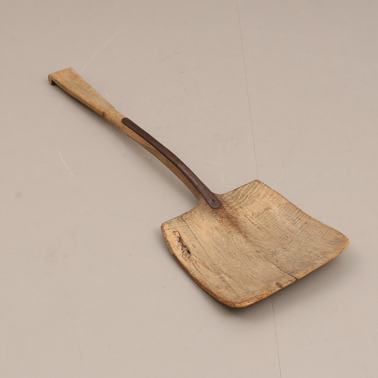 SPADE, wood and iron, common man.