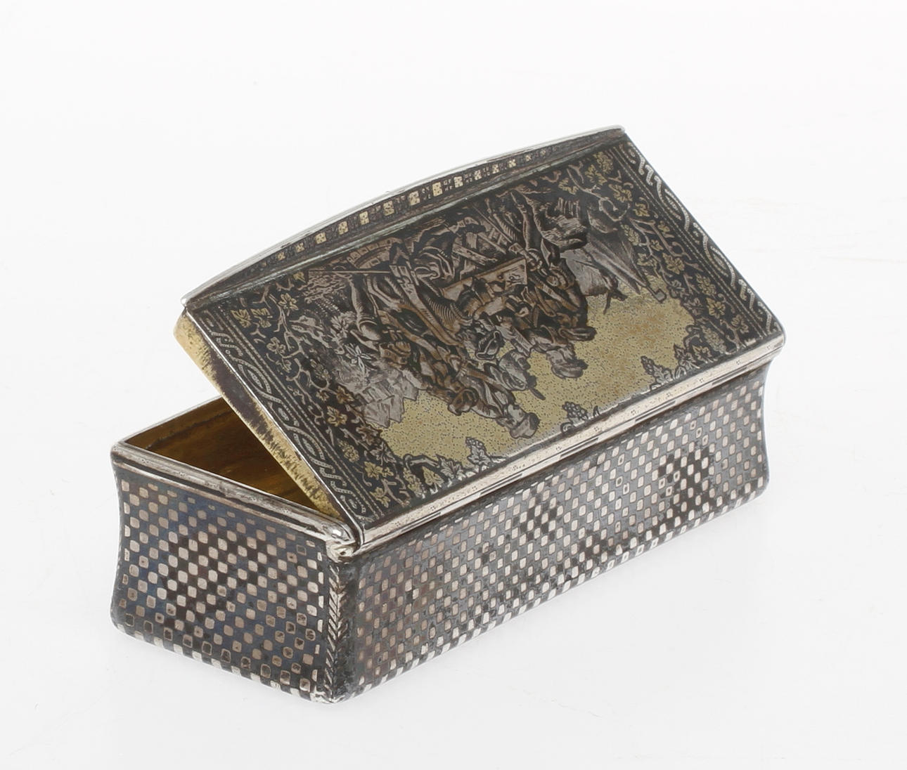 DOSA, förgyllt silver med nielloarbete, otydlig mästare, Frankrike, 1800-talets andra hälft.