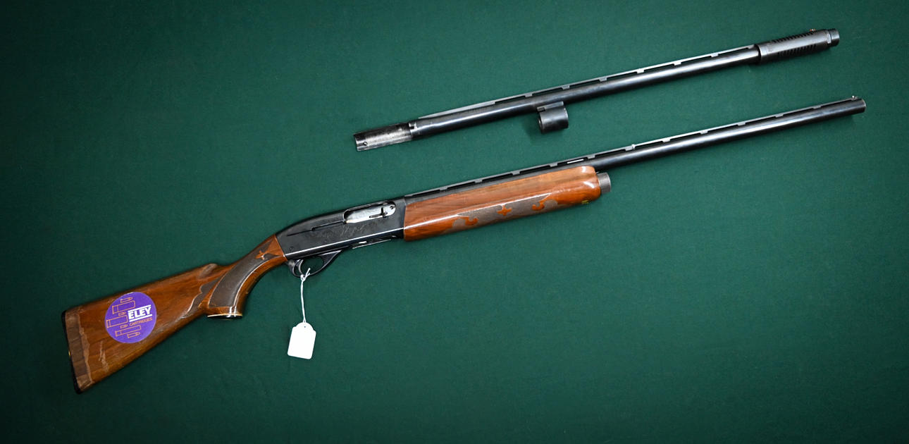 REMINGTON. Remington 1100.