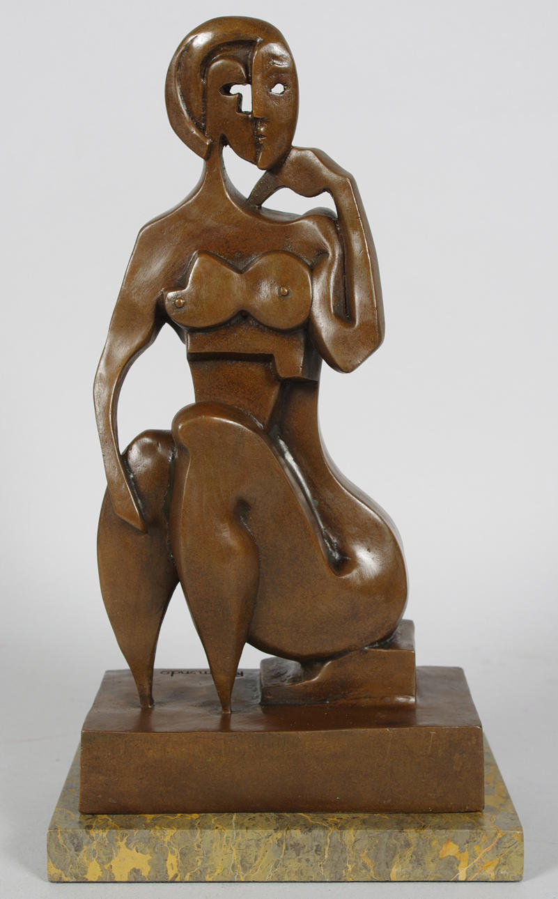 RAYMONDO. Bronsskulptur på marmorsockel, kvinnokomposition.