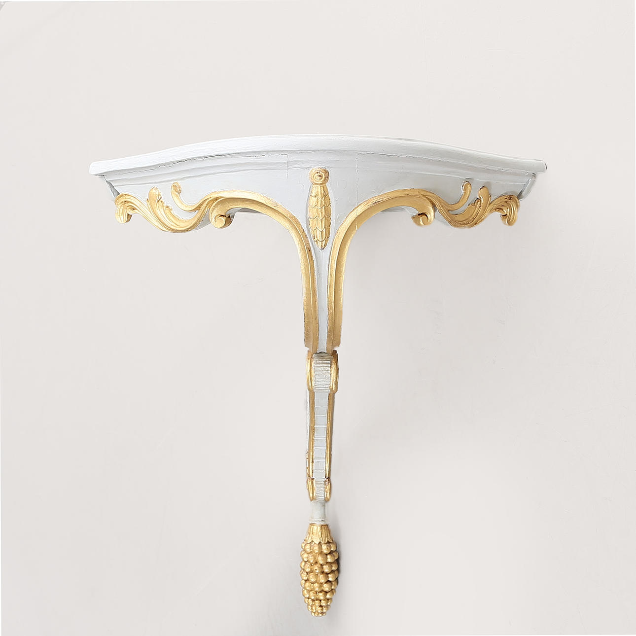 HÖRNBORD, trä, 1800-tal.