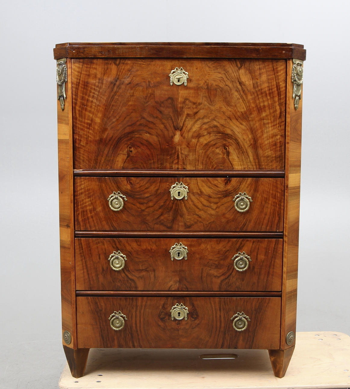 CHIFFONJE, Gustaviansk stil, 1800 tal.