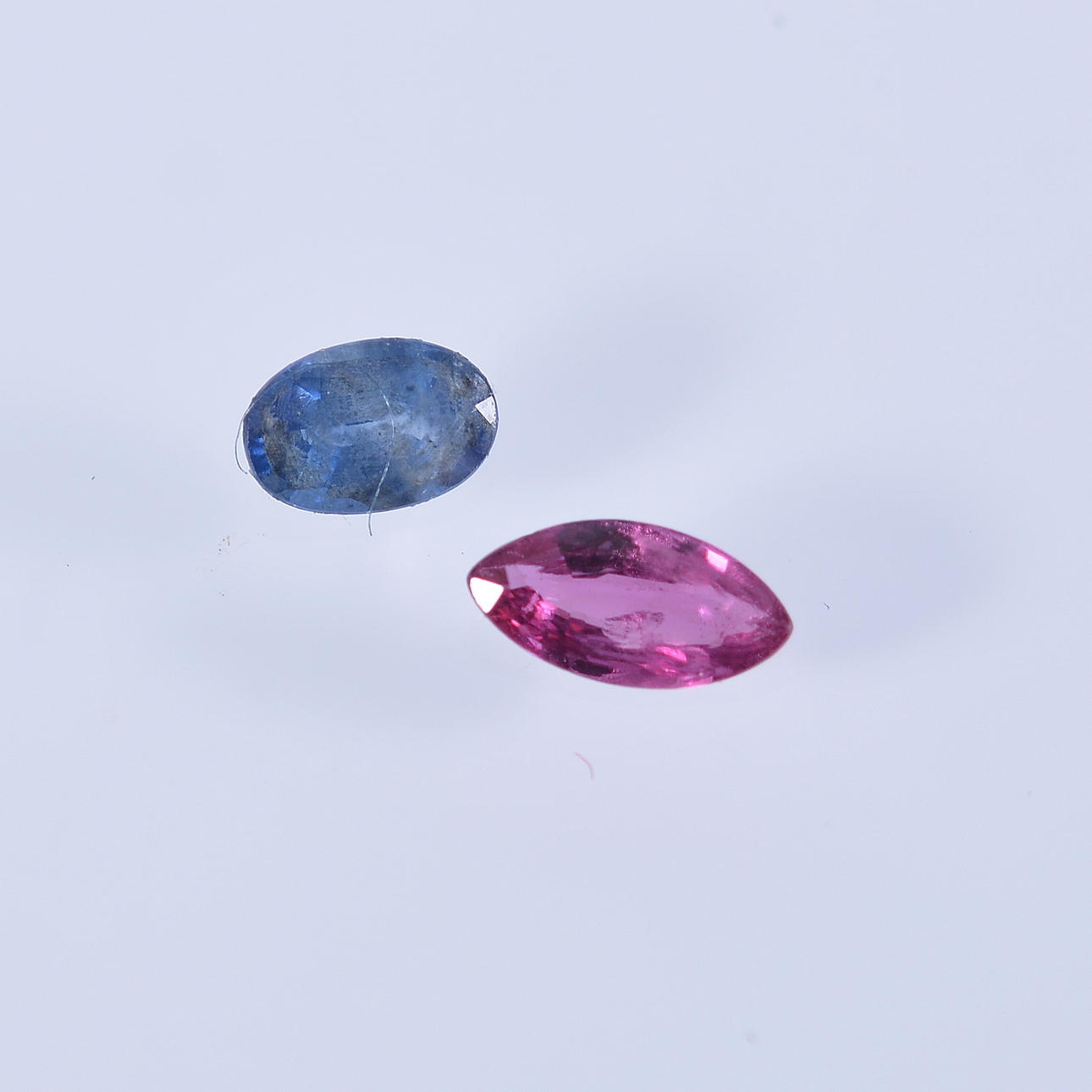 RUBIN SAMT SAFIR.