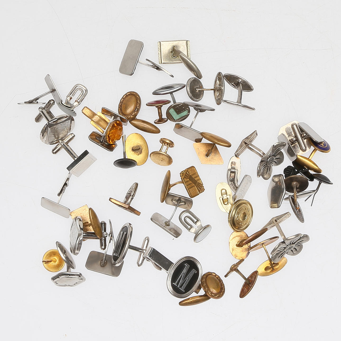 SAMLING MANSCHETTKNAPPAR & KRAGKNAPPAR.