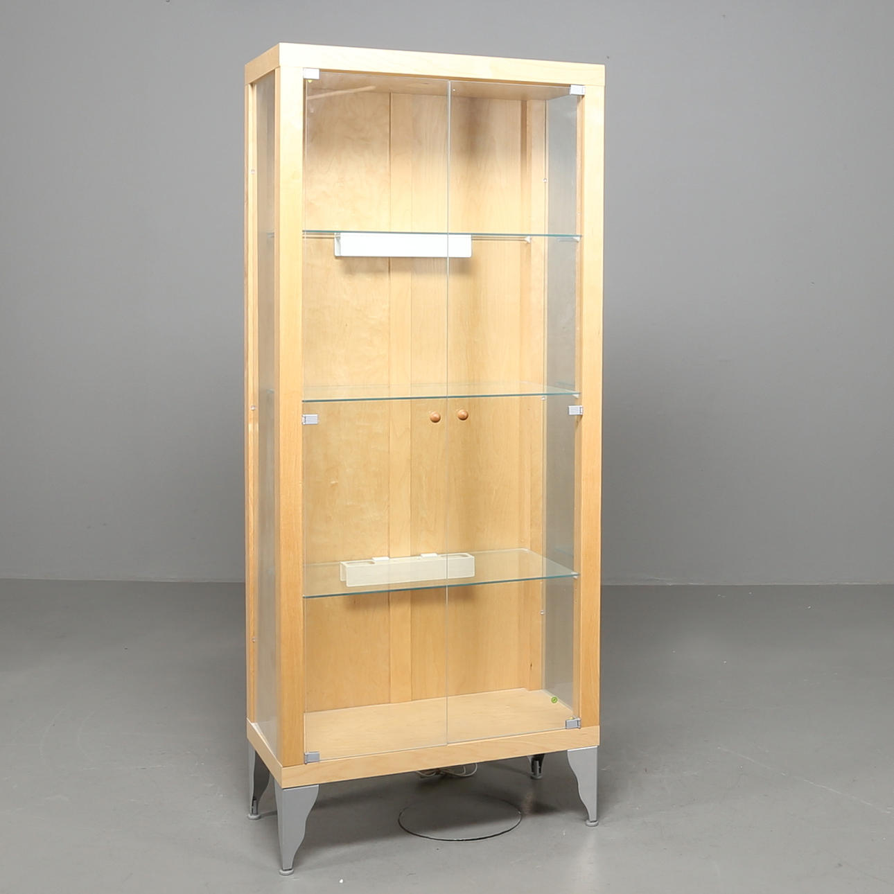 VITRINA, chapa de abedul, IKEA años 2000.