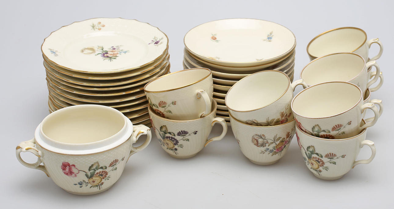 KAFFESERVISDELAR, 20 delar, porslin, Frijsenborg, Royal Copenhagen, Danmark.