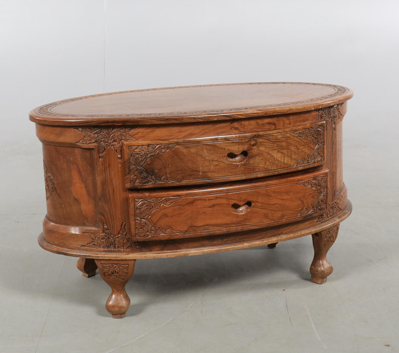 Còmoda, estilo indio 1900.