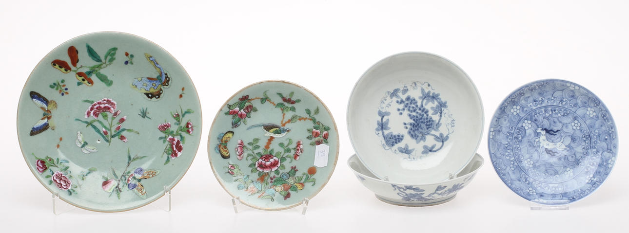 SKÅLAR, 2 st, TALLRIKAR, 3 st, porslin, Kina.