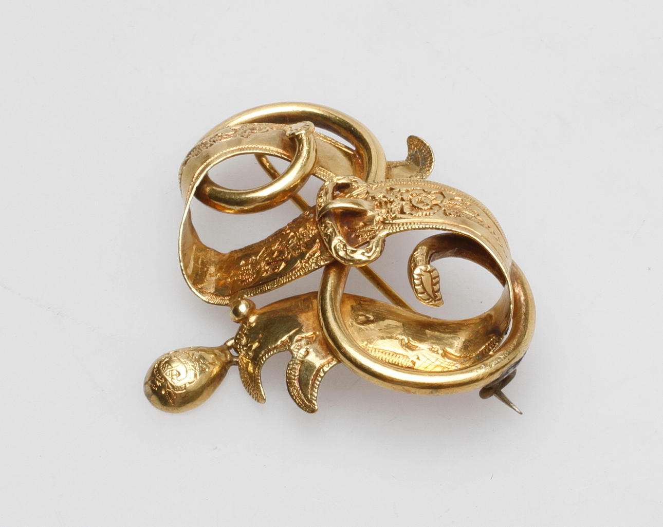 BROSCH, silver, Stockholm, 1862, vikt ca 10,7 gram.