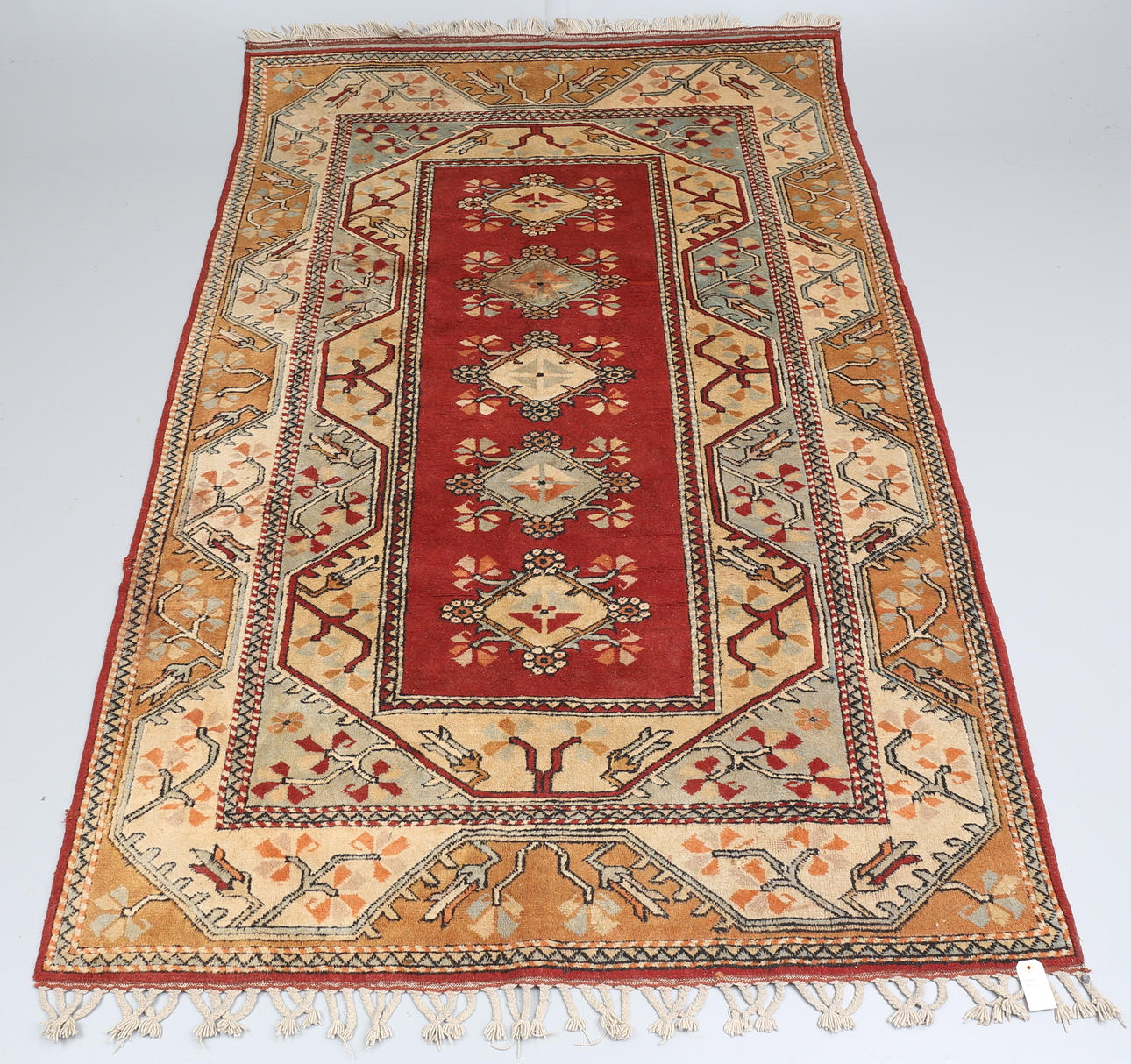 ANATOLISK MATTA, 267 x 176 cm.