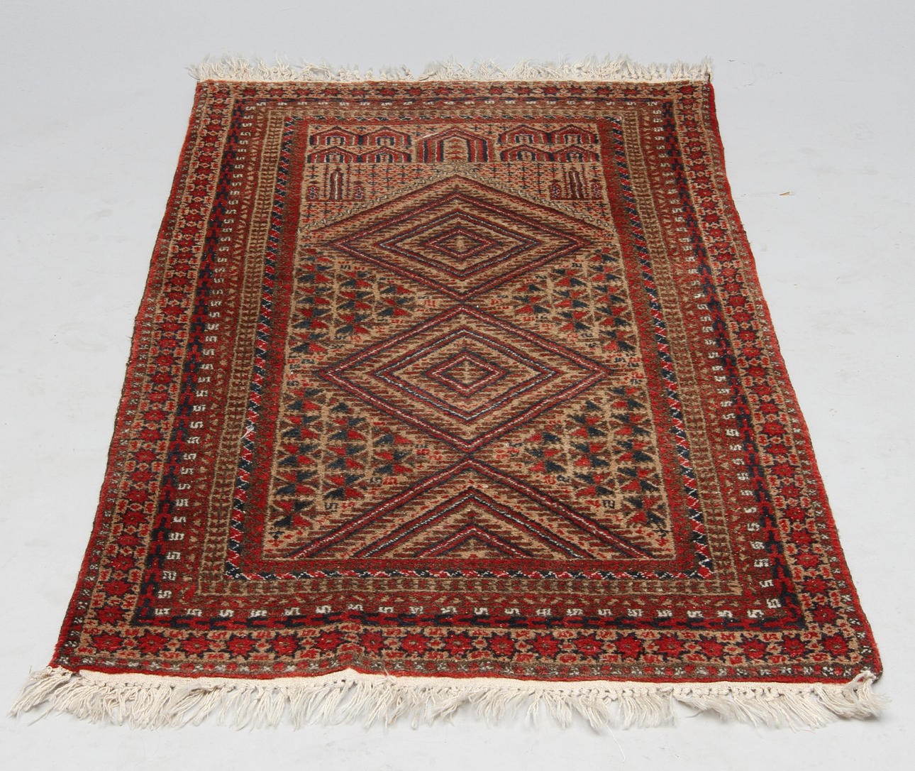 MATTA, orientalisk, ca 147 x 91 cm.